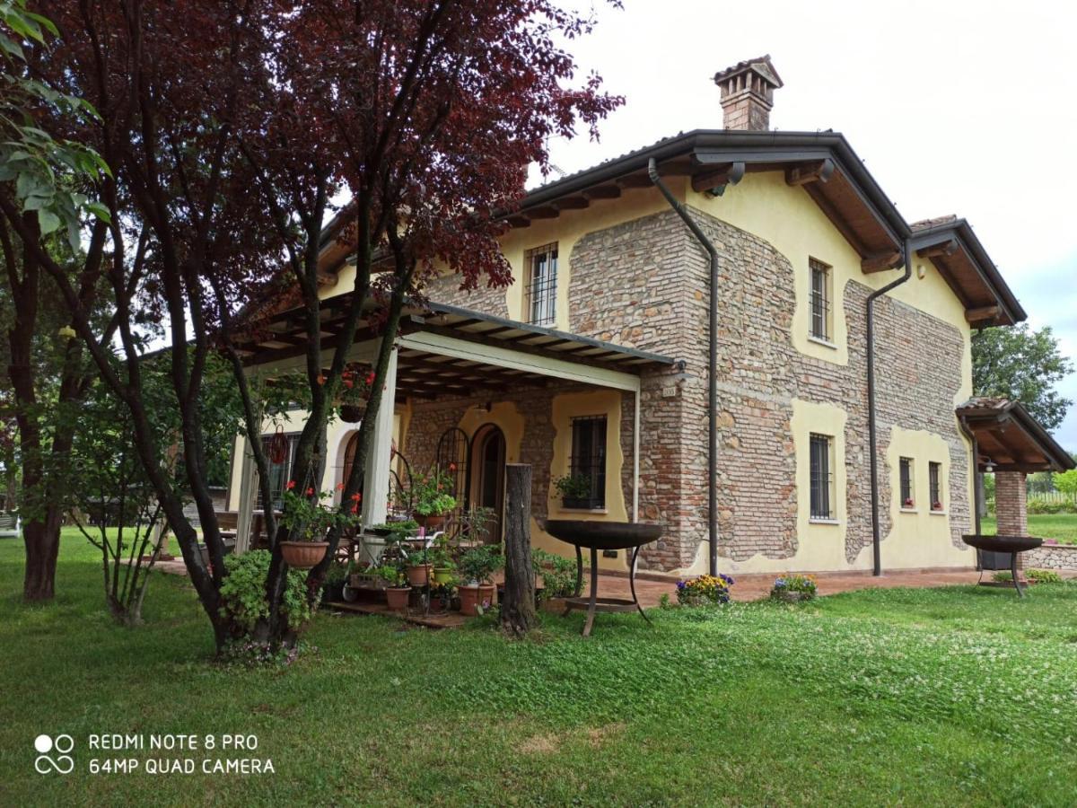 Casa Vacanze Soleluna Montichiari Bagian luar foto