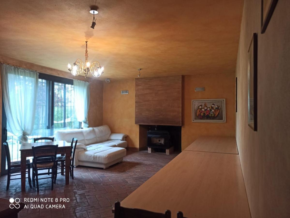 Casa Vacanze Soleluna Montichiari Bagian luar foto